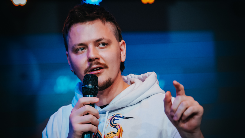 Ludvig Häger Bild på Ludvig Häger som är ledare för spoken word och kreativt skrivande