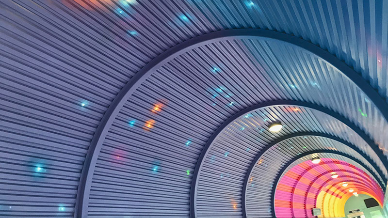 tunneltaket målat med stjärnor