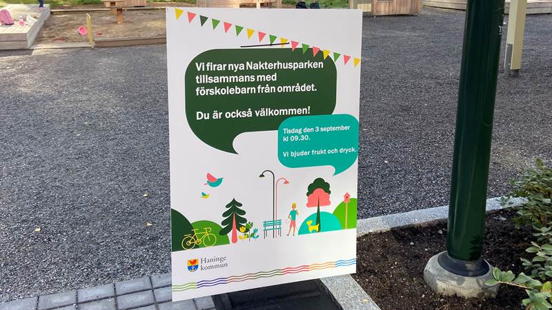 Skylt som berättar om invigningsfirandet