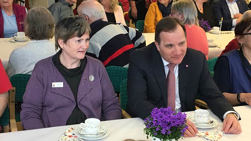 Eva Ingermarsdotri, förvaltningschef äldreförvaltningen Haninge kommun och stadsminister Stefan Löfven på besök Hagagården i Vendelsö Eva Ingermarsdotri, förvaltningschef äldreförvaltningen Haninge kommun och stadsminister Stefan Löfven på besök Hagagården i Vendelsö