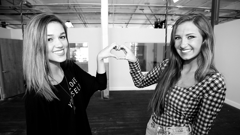 Fira internationella kvinnodagen med Lakeside. Tisdag 8 mars 17.00–22.00. 