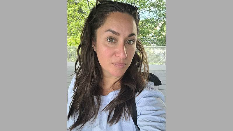 Stefania Arancibia har läst kursen ”Psykisk ohälsa, suicid och suicidprevention” under våren. En mörkhårig kvinna.