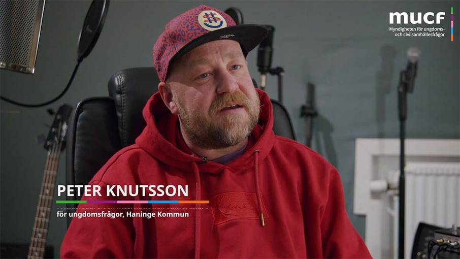 Skärmklipp med Peter Knutsson.