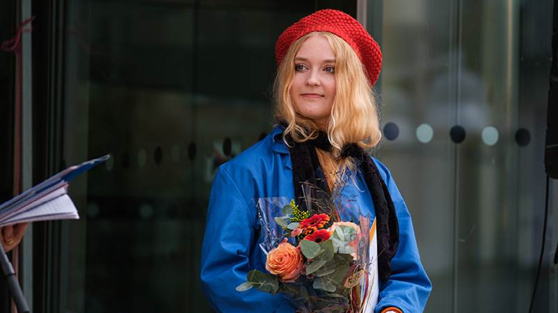 Sofie Jonsson, med artistnamnet Underbara ingenting, tog emot Haninges kommuns ungdomsstipendium 2021. Kulturstipendiat Sofie Jonsson, med artistnamnet Underbara ingenting, tog emot Haninges ungdomsstipendium 2021.
