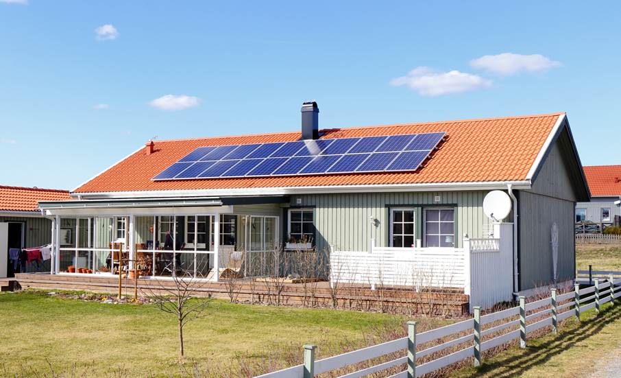 Villa med solceller på taket