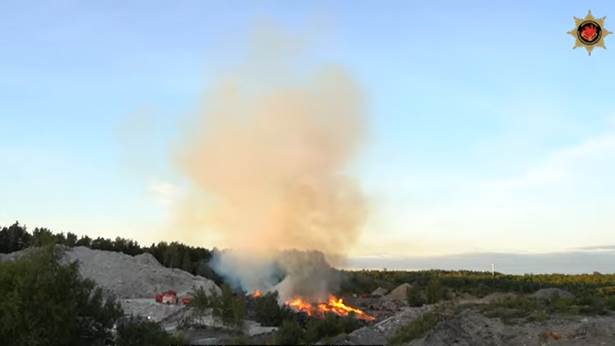 Brand i avfallshög i Kassmyra, Botkyrka kommun