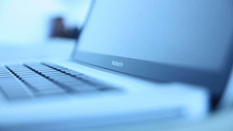 Laptop