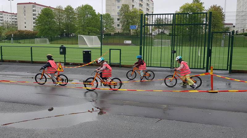 Cykelskola under Bilfria veckan i grundskolan Cykelskola under Bilfria veckan i grundskolan