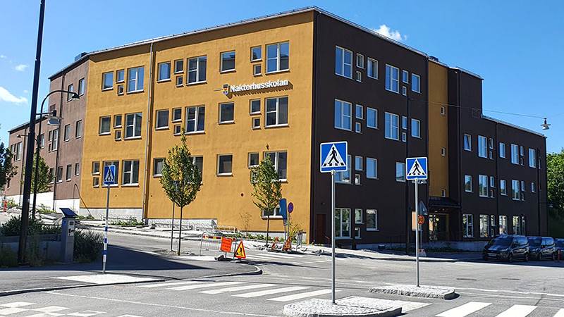 Nakterhusskolan i Vega Husfasad på skolbyggnad