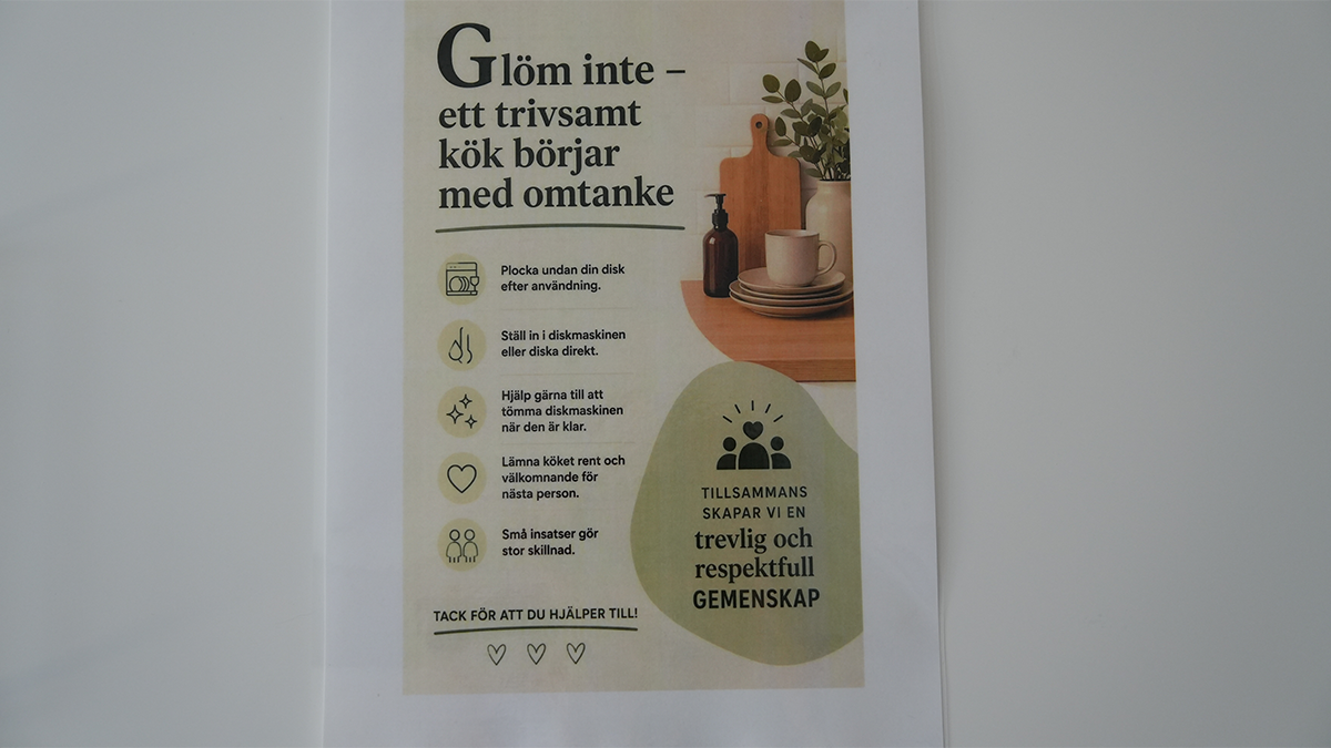 Ordningsregler på en lapp. 