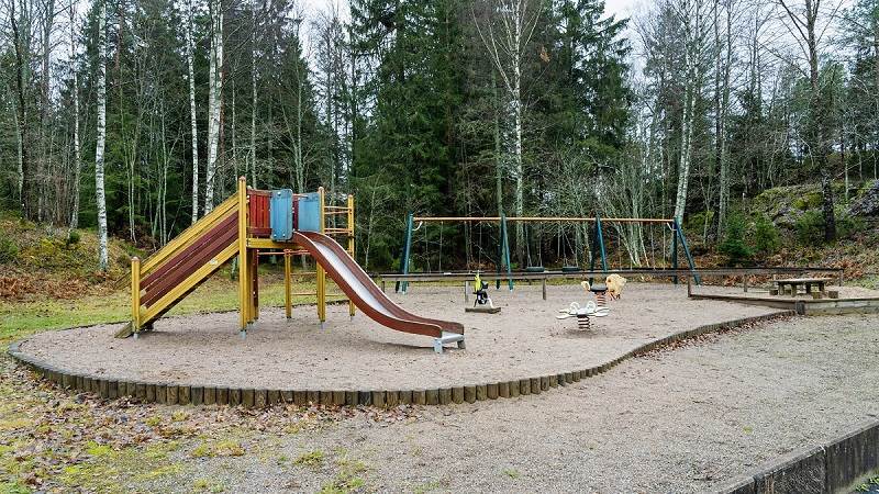 Lekplatsen på Kullerstensvägen. Lekplatsen på Kullerstensvägen.