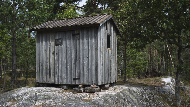 17254872-august-strindbergs-skrivarstuga-800x450.jpg
