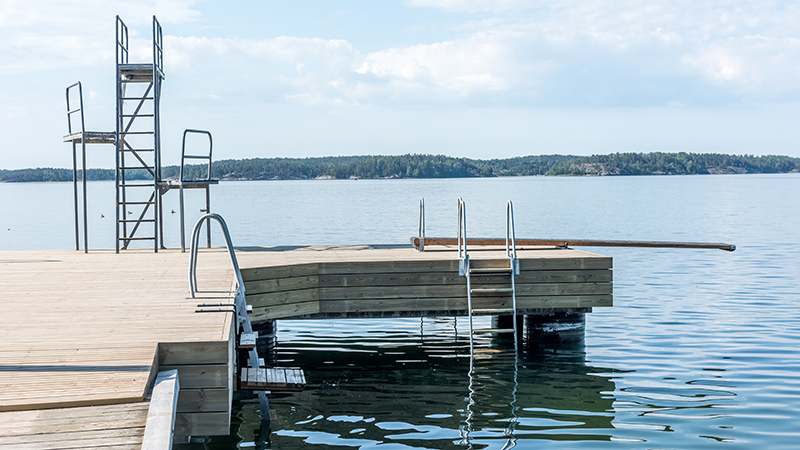 Badbrygga vid Årsta havsbad