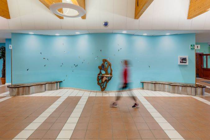 Konstverk  Torvalla Simhall