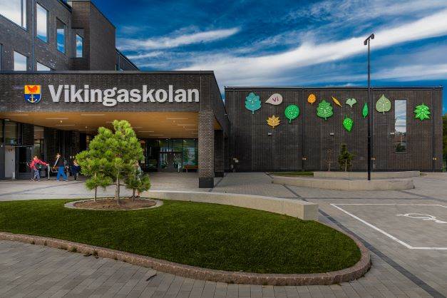 Bild på konstverk Vikingaskolans