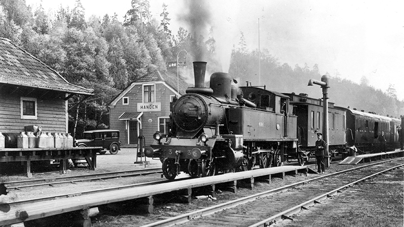 Handens järnvägsstation. Handens järnvägsstation.