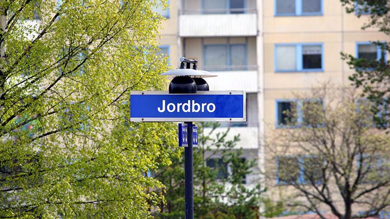 Skylt Jordbro.