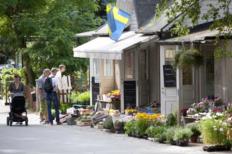 Dalarö är en idyllisk skärgårdspärla vid havet med små butiker, bageri och museum. För de äventyrliga finns det gott om vattensporter och aktiviteter.